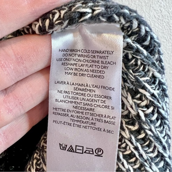 BDG Distressed Knit V Neck Sweater Heavyweight Gray Casual Women’s Size Small - Picture 8 of 12